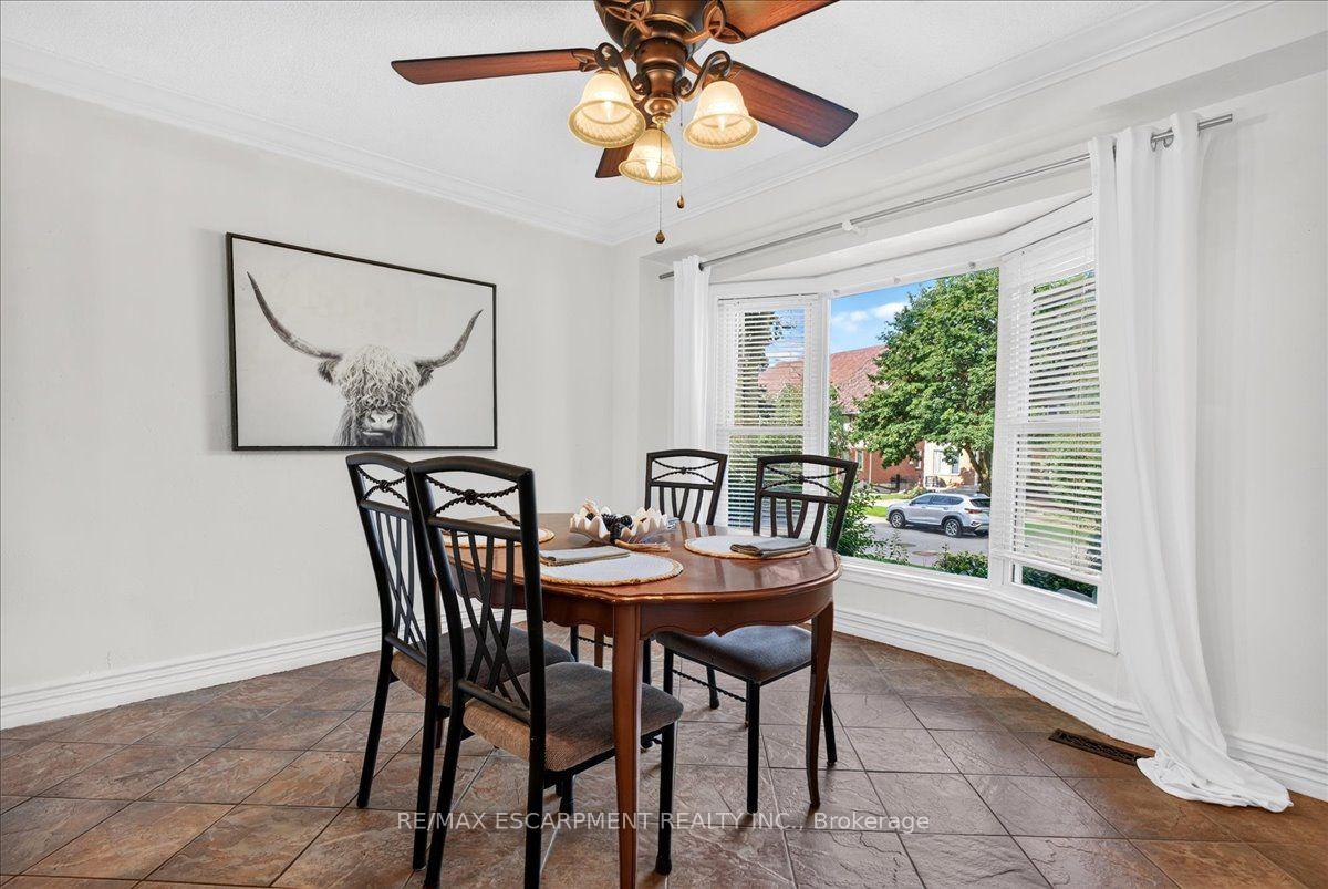 Photo 17 of 52 Sunvale Place, Hamilton, Stoney Creek — HOMEH