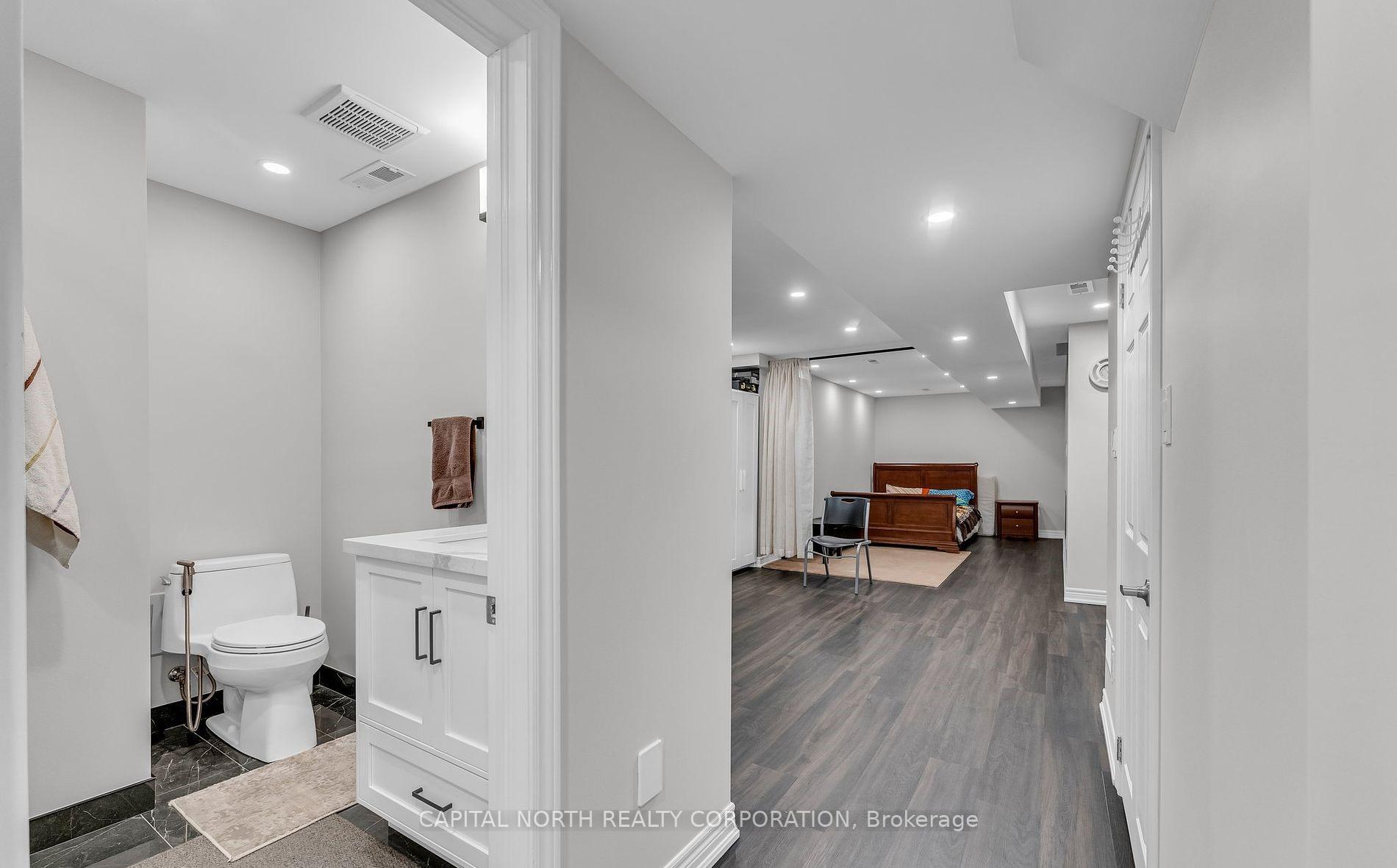 Photo 3 of 66 Waterbury Street, Caledon, Bolton East — HOMEH