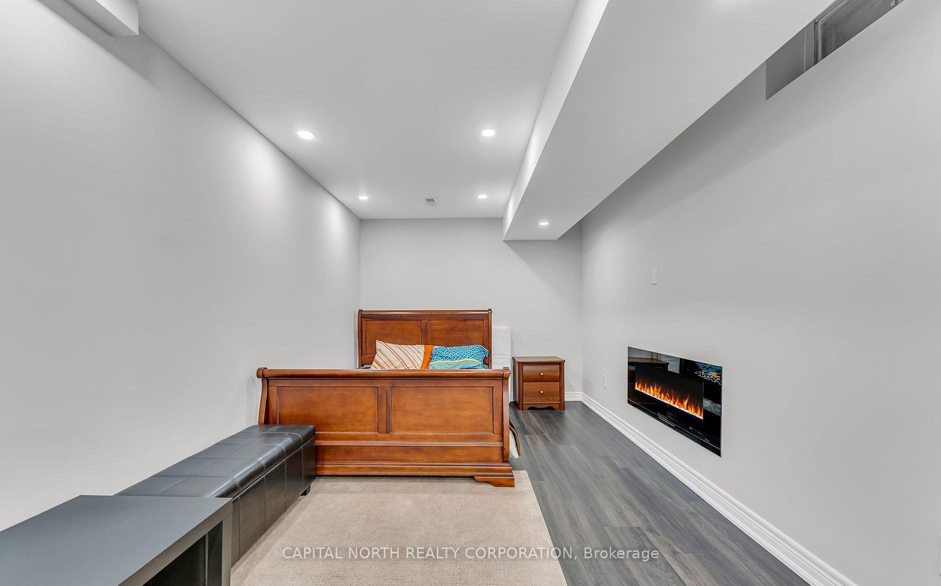 Photo 7 of 66 Waterbury Street, Caledon, Bolton East — HOMEH