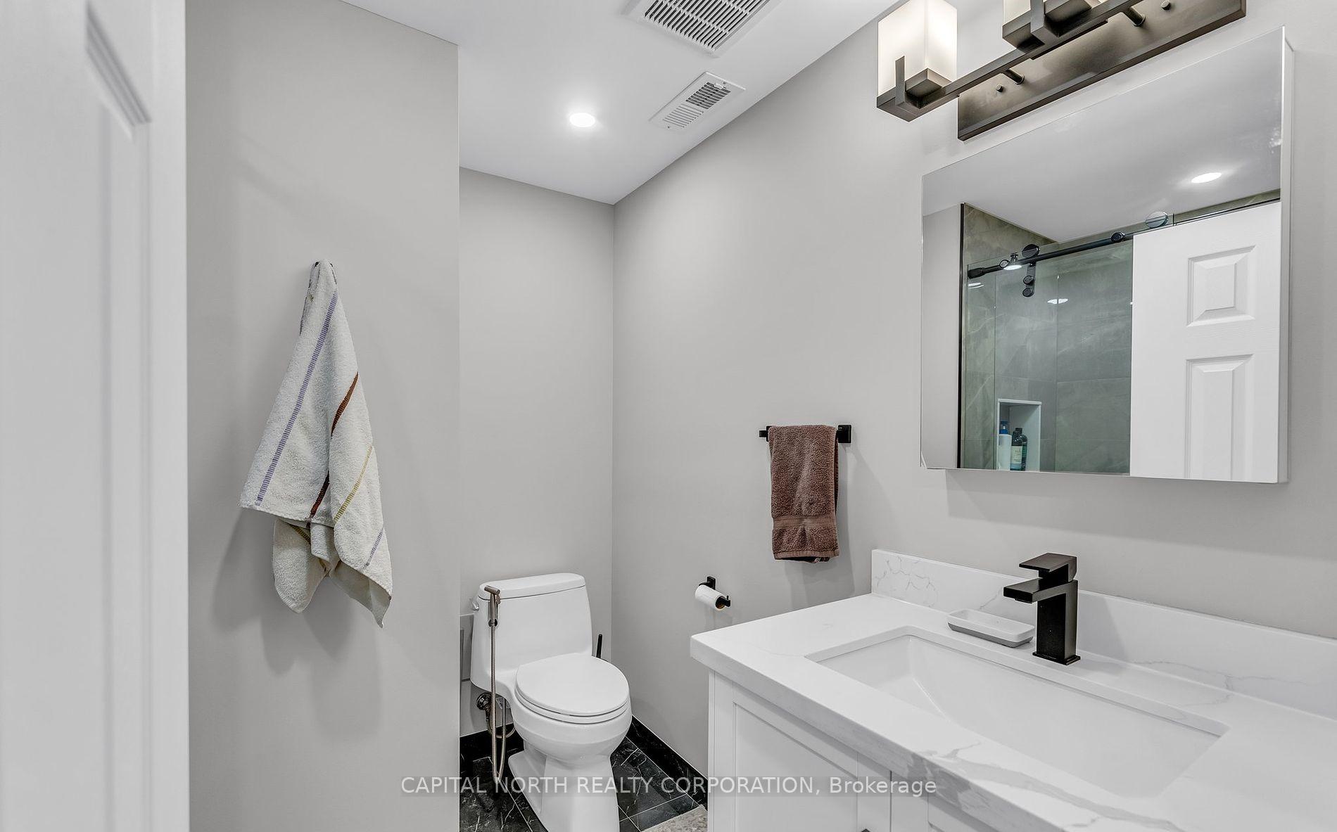 Photo 8 of 66 Waterbury Street, Caledon, Bolton East — HOMEH