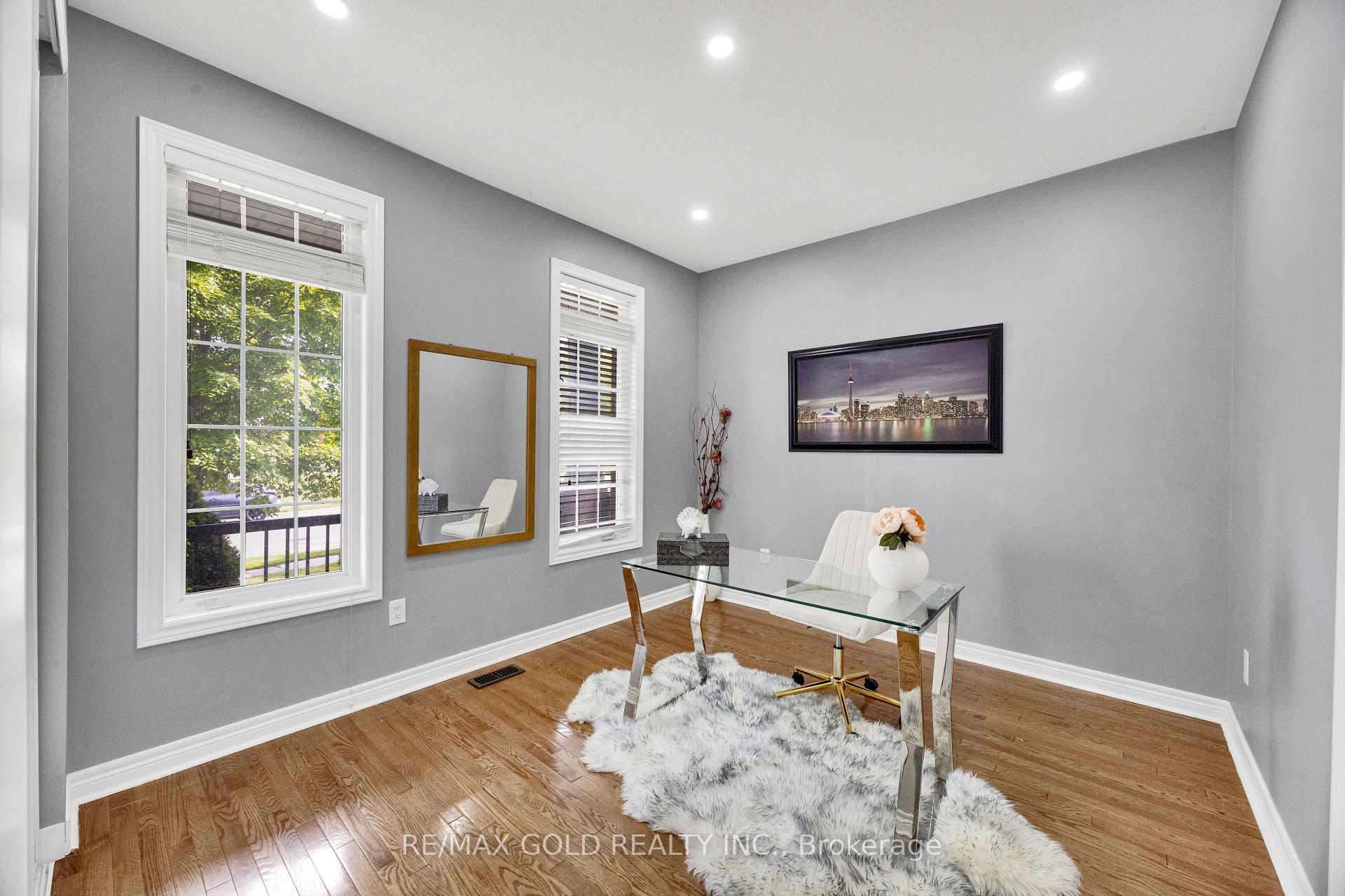 Photo 16 of 26 Mount Royal Circle, Brampton, Vales of Castlemore — HOMEH
