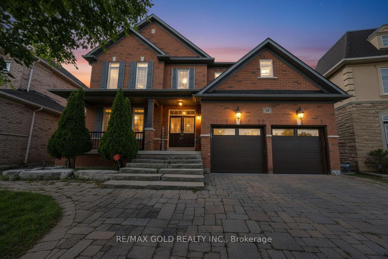 Photo 2 of 26 Mount Royal Circle, Brampton, Vales of Castlemore — HOMEH