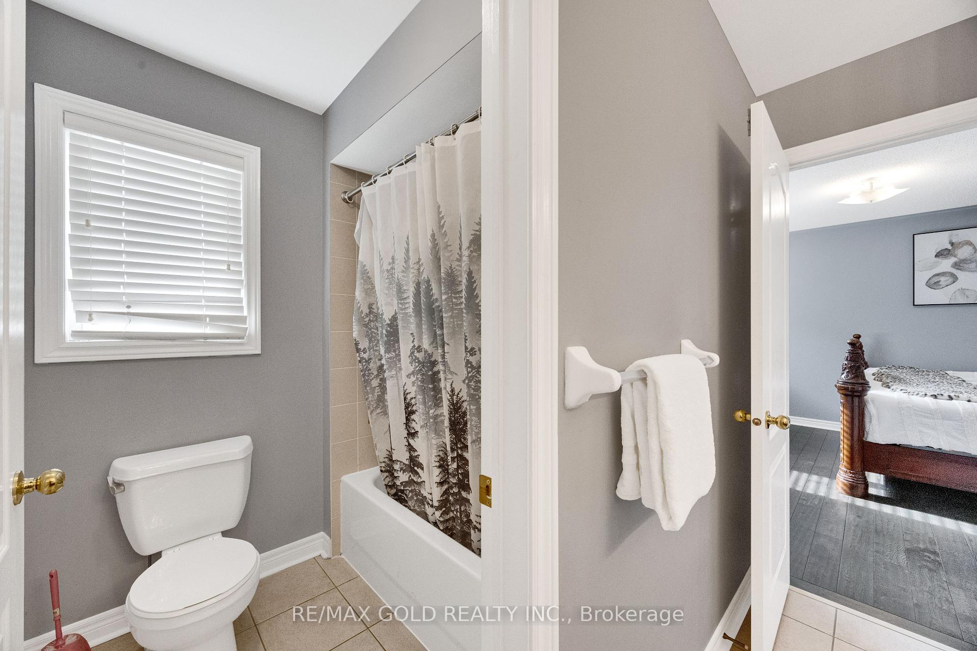Photo 39 of 26 Mount Royal Circle, Brampton, Vales of Castlemore — HOMEH