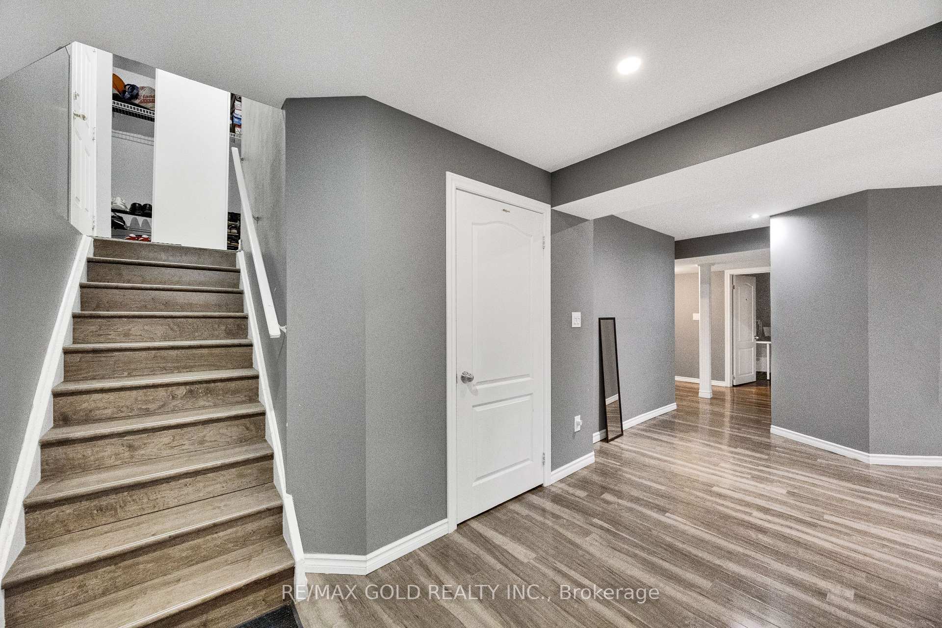 Photo 44 of 26 Mount Royal Circle, Brampton, Vales of Castlemore — HOMEH