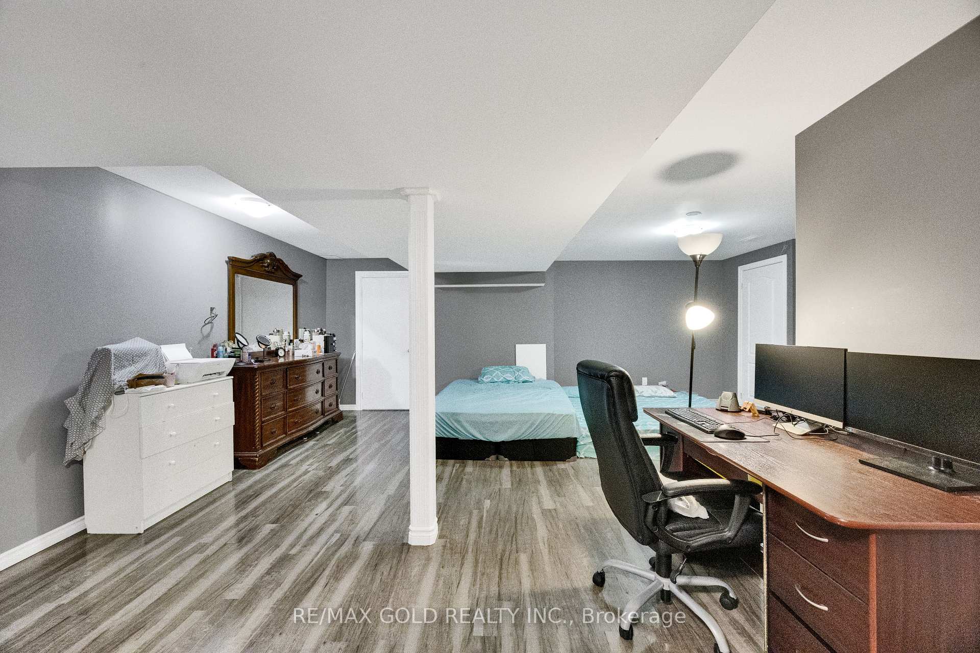 Photo 45 of 26 Mount Royal Circle, Brampton, Vales of Castlemore — HOMEH