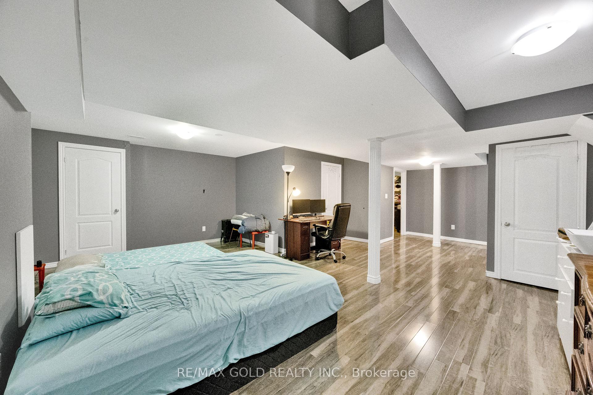 Photo 46 of 26 Mount Royal Circle, Brampton, Vales of Castlemore — HOMEH