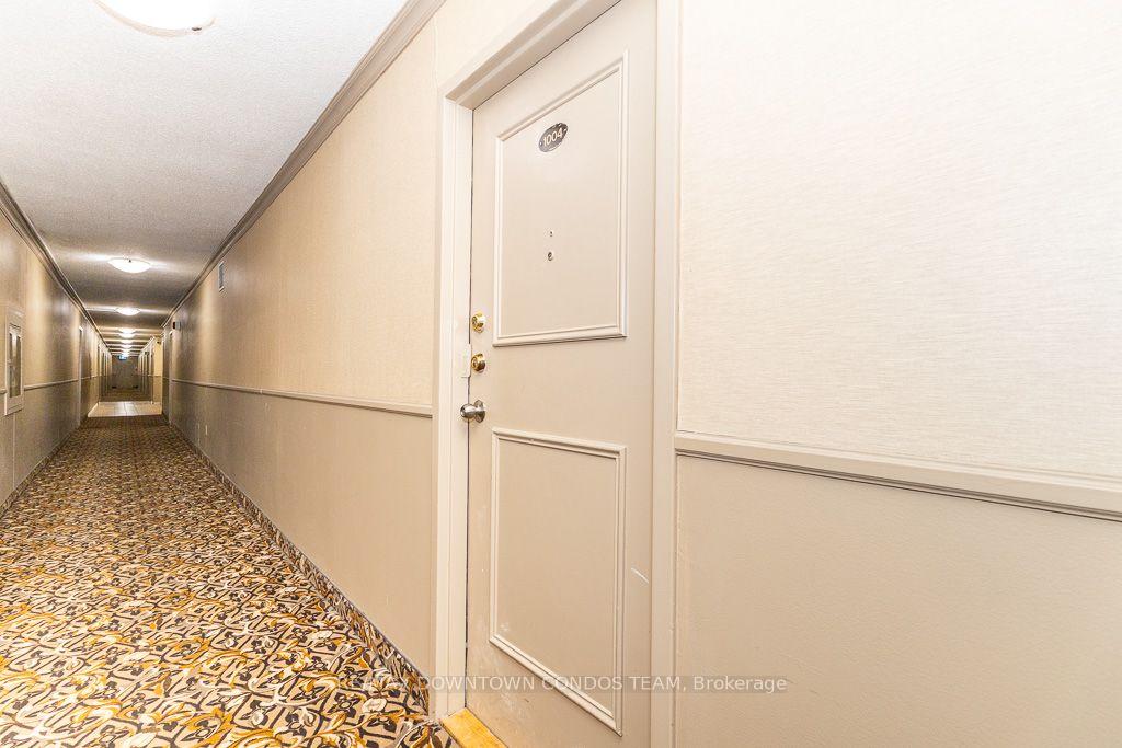 Photo 4 of Unit 1004, 10 Tobermory Drive, North York, Black Creek — HOMEH