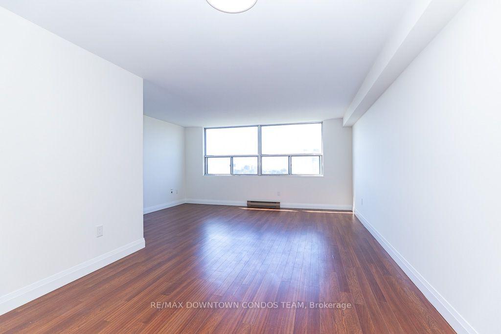 Photo 11 of Unit 1004, 10 Tobermory Drive, North York, Black Creek — HOMEH