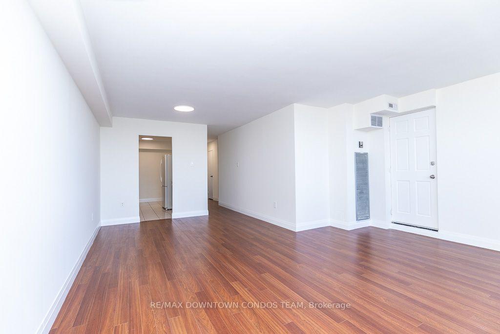 Photo 12 of Unit 1004, 10 Tobermory Drive, North York, Black Creek — HOMEH
