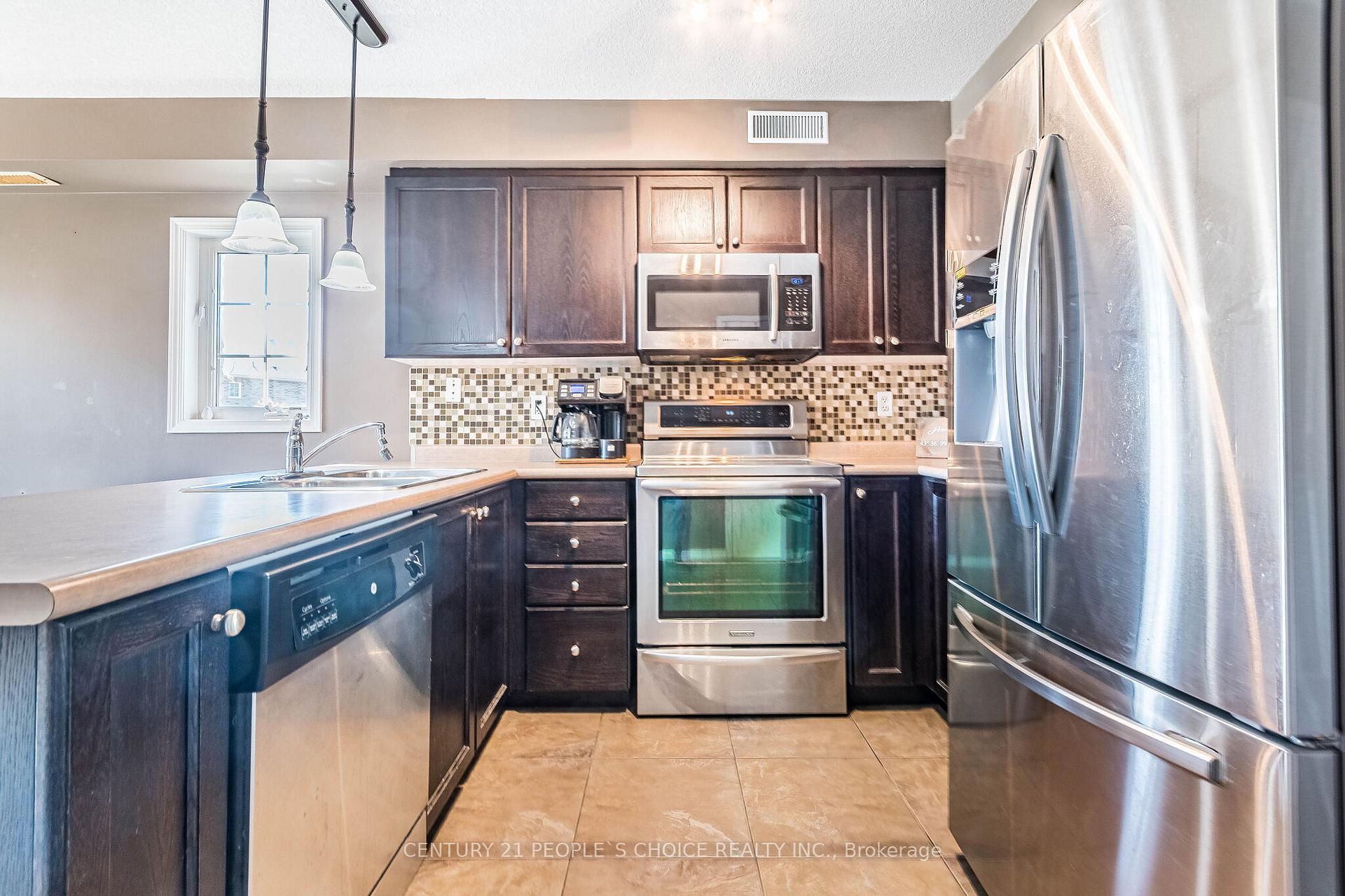 Photo 14 of Unit 9, 35 Mountford Drive, Guelph, Grange Road — HOMEH