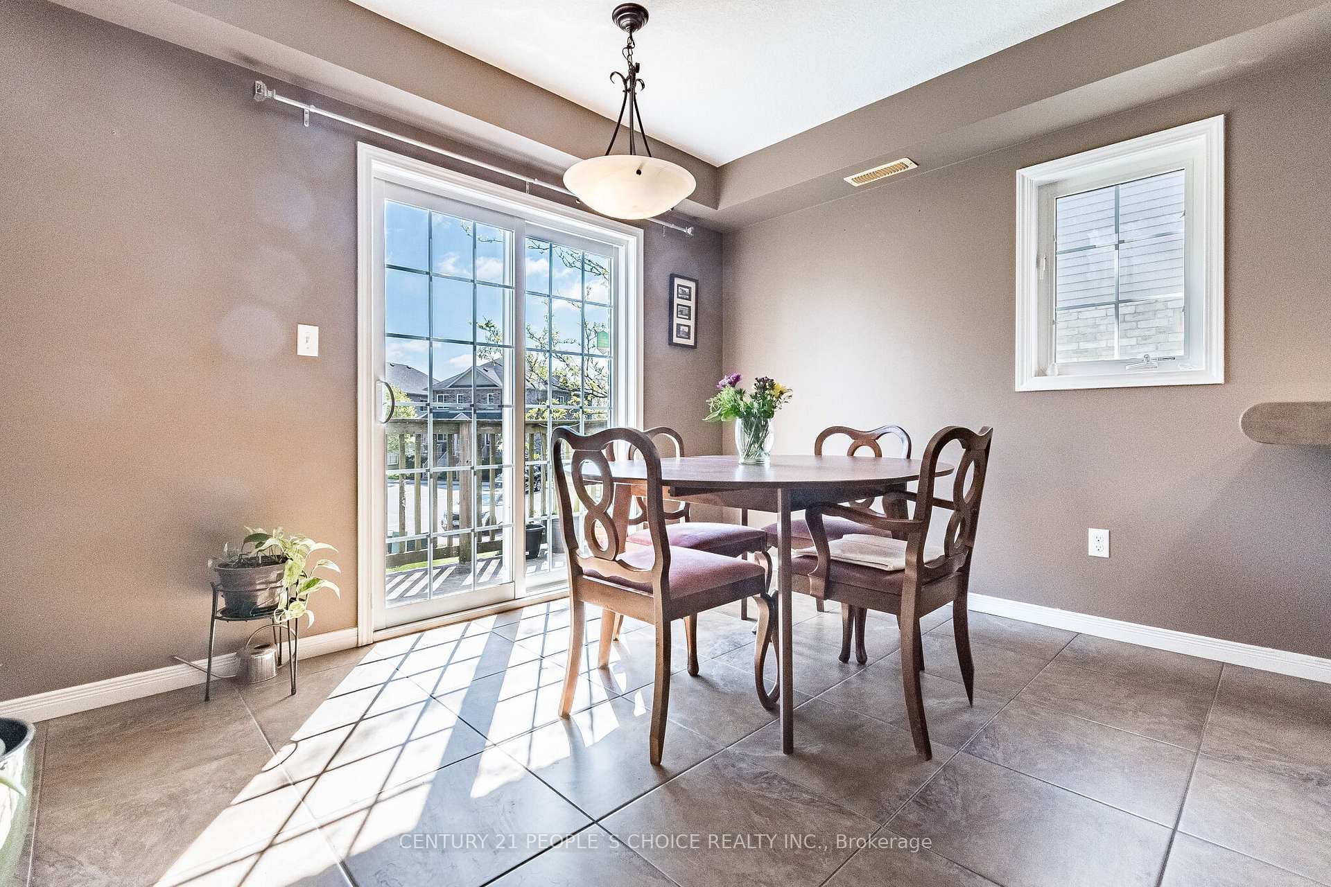 Photo 17 of Unit 9, 35 Mountford Drive, Guelph, Grange Road — HOMEH