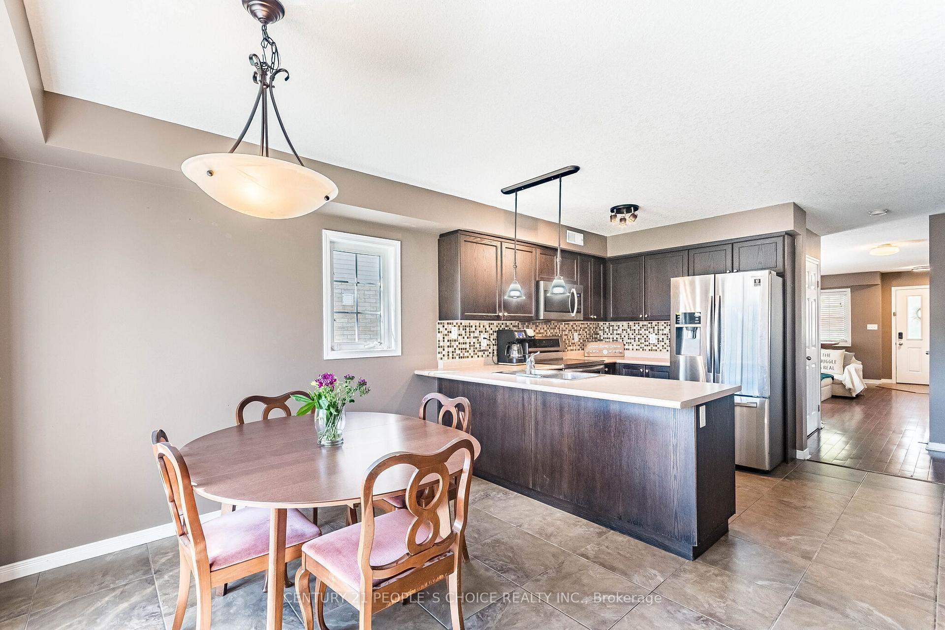 Photo 18 of Unit 9, 35 Mountford Drive, Guelph, Grange Road — HOMEH