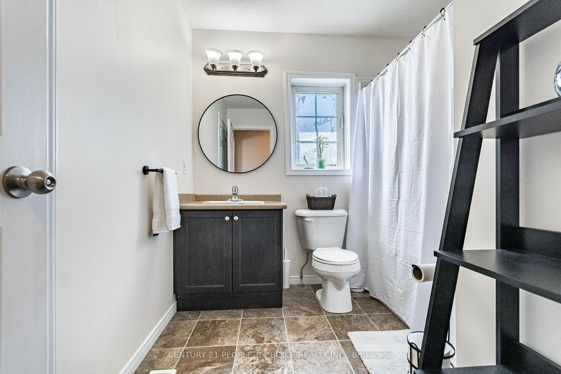 Photo 30 of Unit 9, 35 Mountford Drive, Guelph, Grange Road — HOMEH
