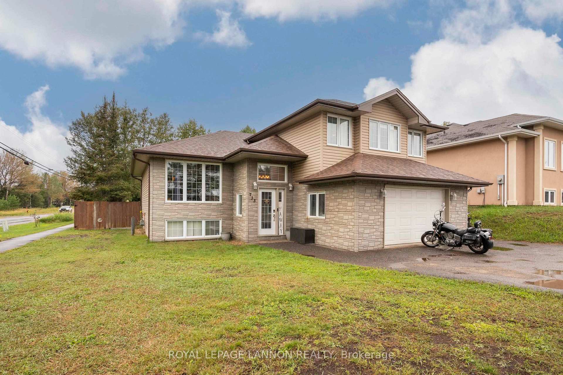 Front of 733 Woodcrest Road