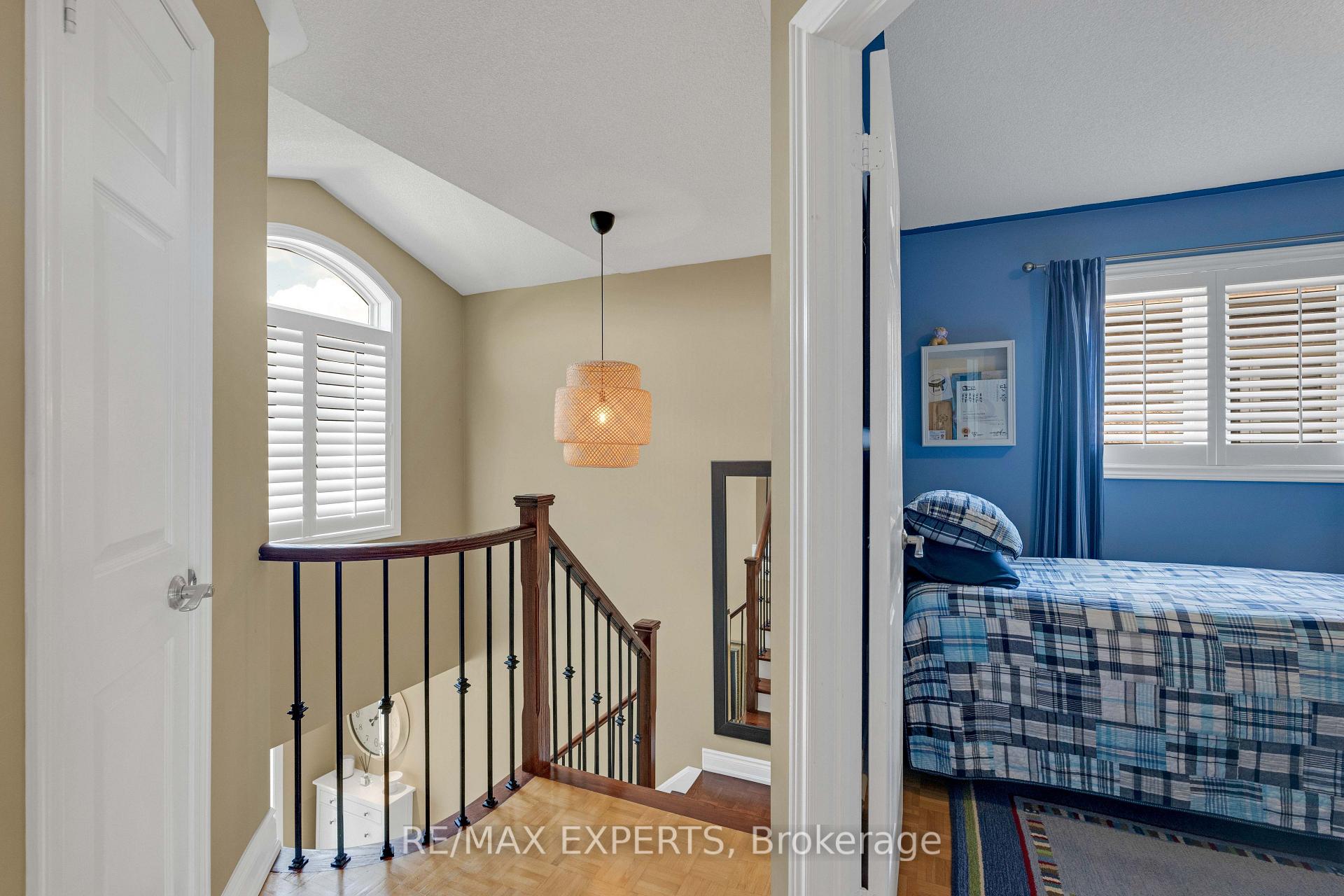 Photo 17 of 255 Matthew Drive, Vaughan, East Woodbridge — HOMEH