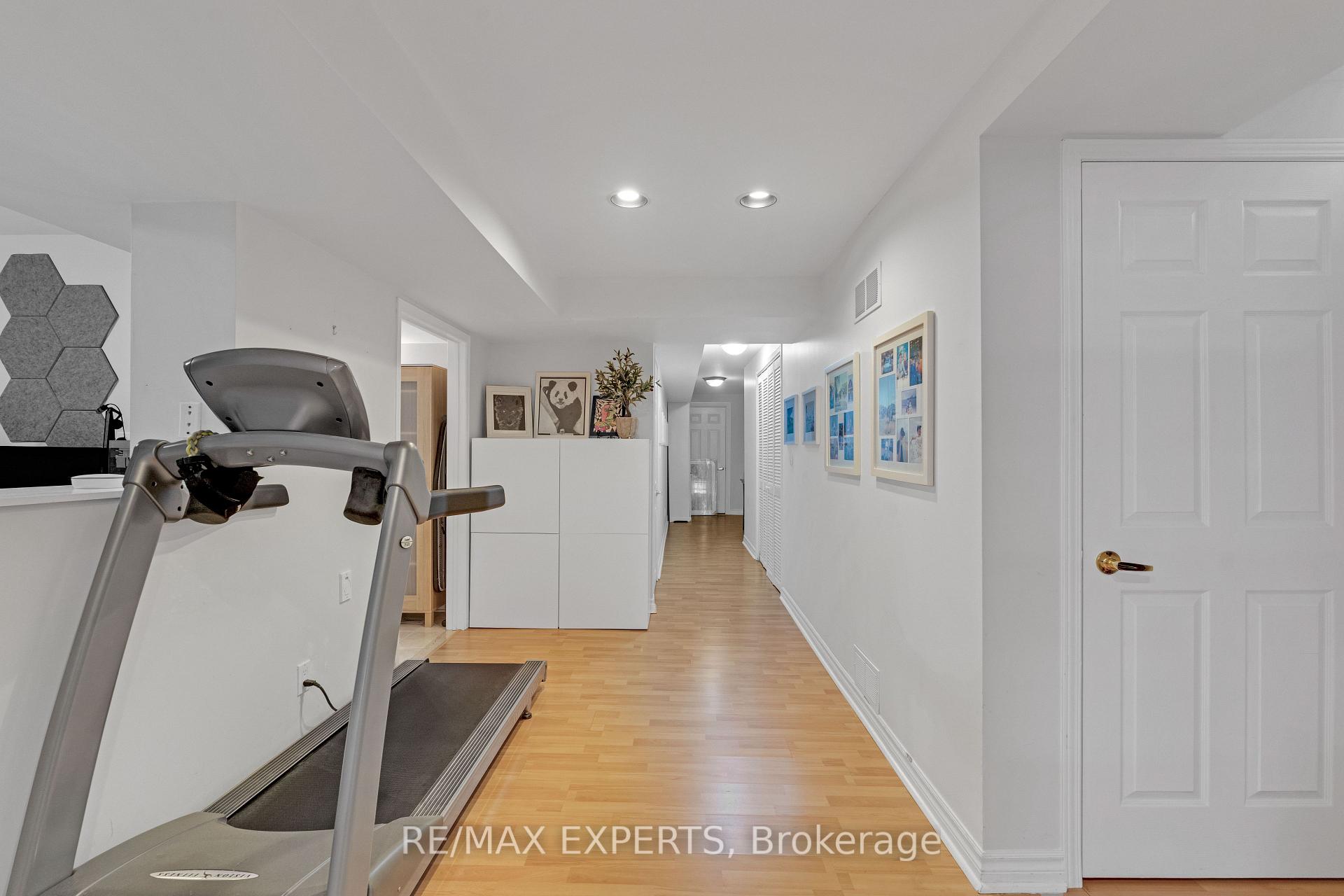 Photo 26 of 255 Matthew Drive, Vaughan, East Woodbridge — HOMEH