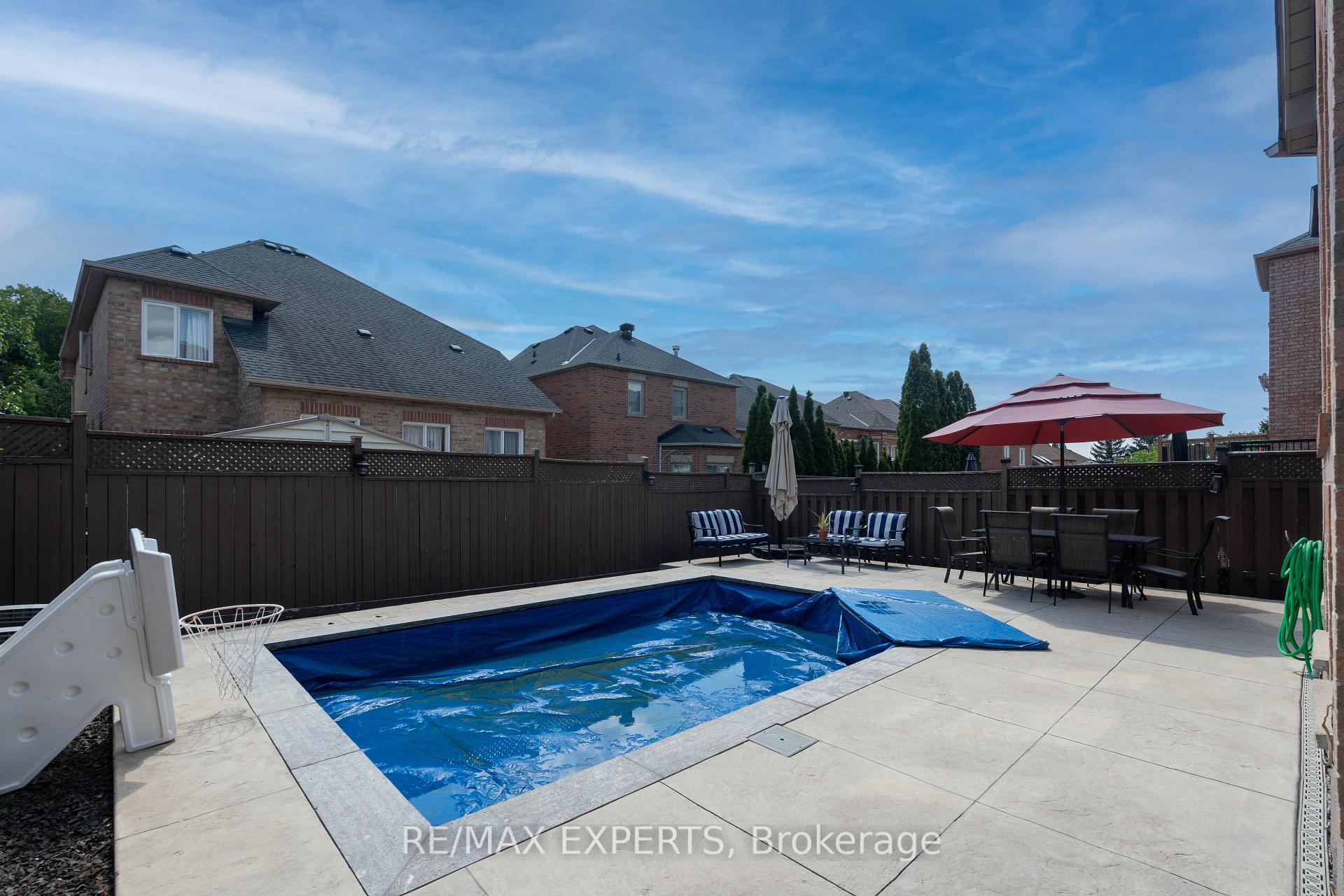 Photo 31 of 255 Matthew Drive, Vaughan, East Woodbridge — HOMEH