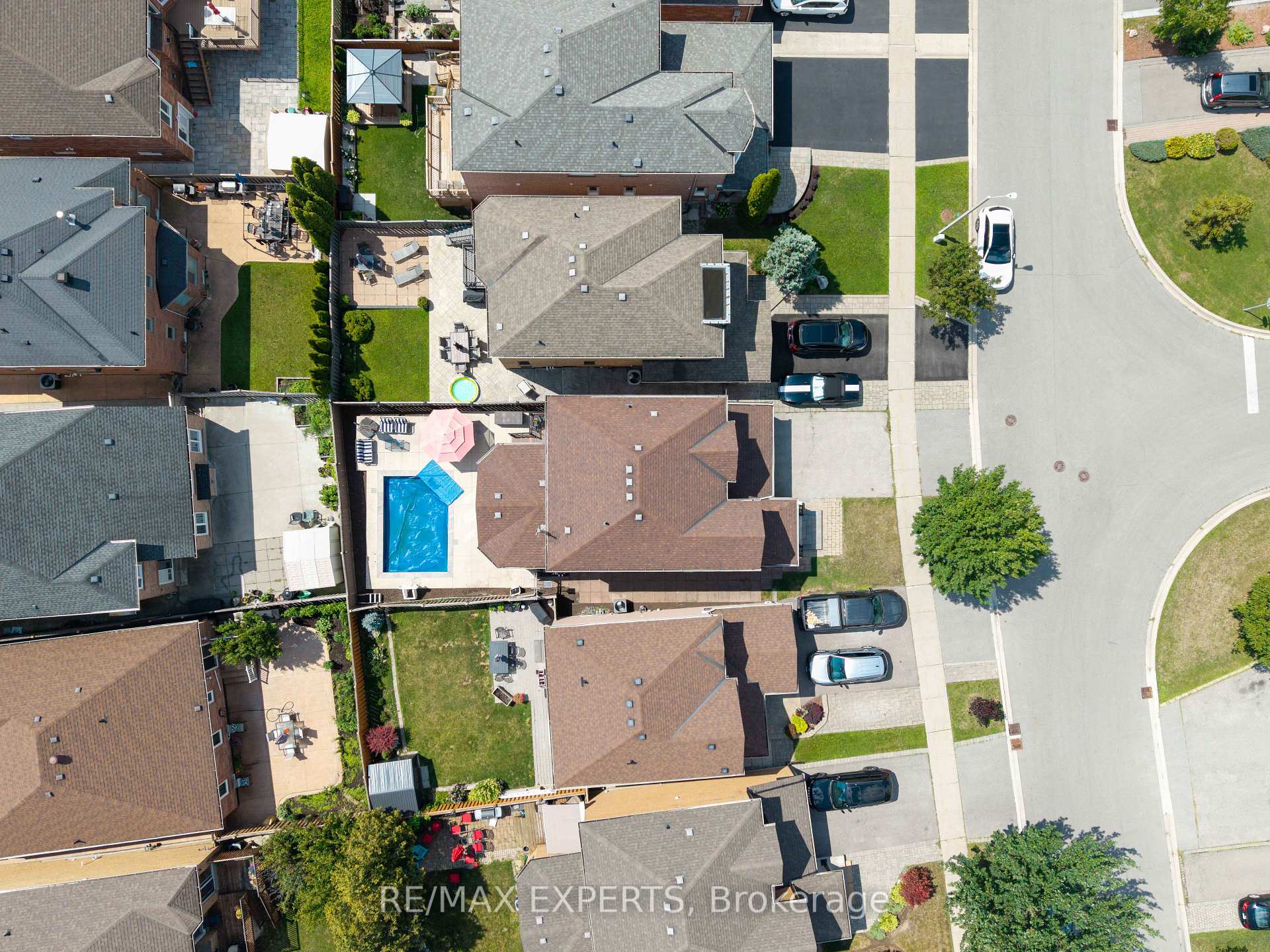 Photo 36 of 255 Matthew Drive, Vaughan, East Woodbridge — HOMEH