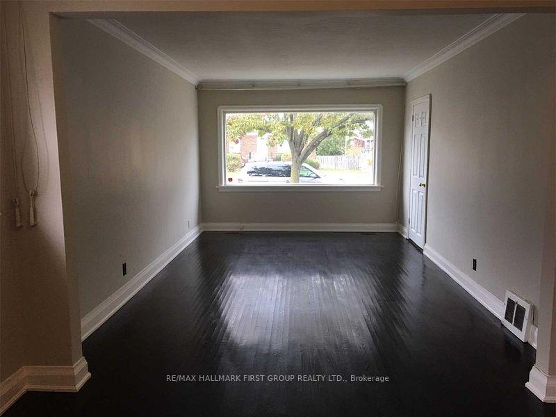 Photo 16 of 482 Warden Avenue, Scarborough, Oakridge — HOMEH