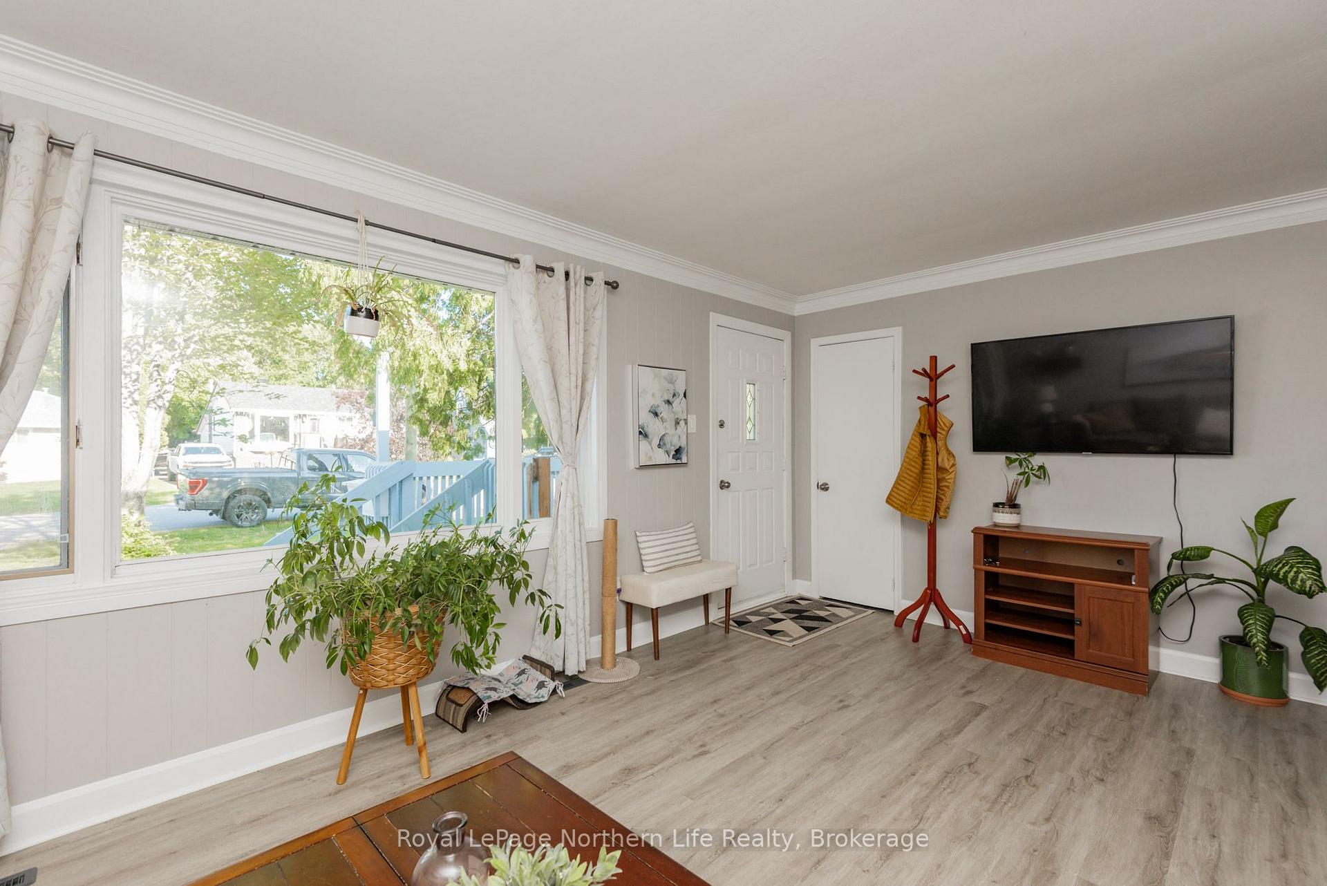Photo 13 of 263 Wesley Avenue, North Bay, Ferris — HOMEH