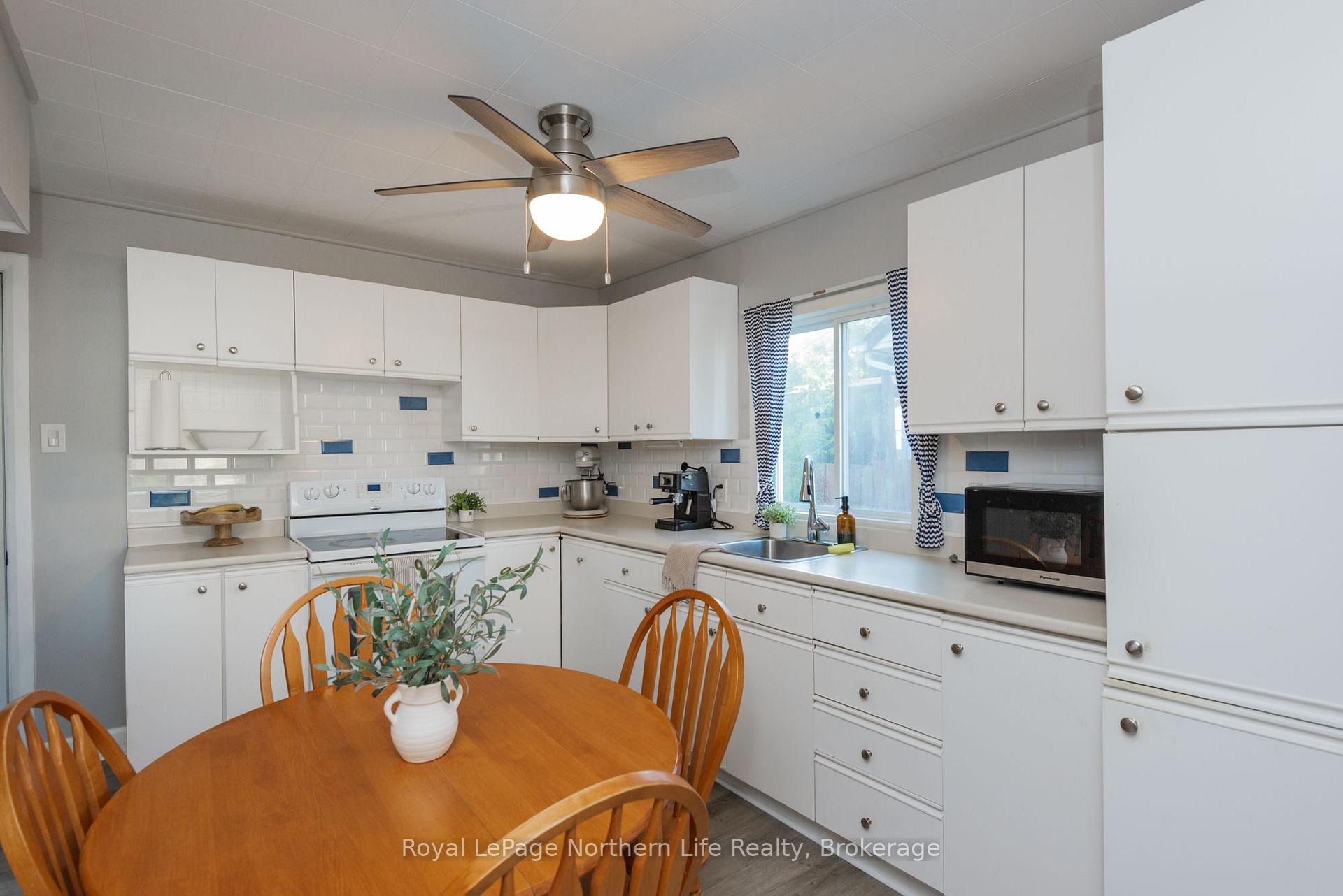 Photo 16 of 263 Wesley Avenue, North Bay, Ferris — HOMEH