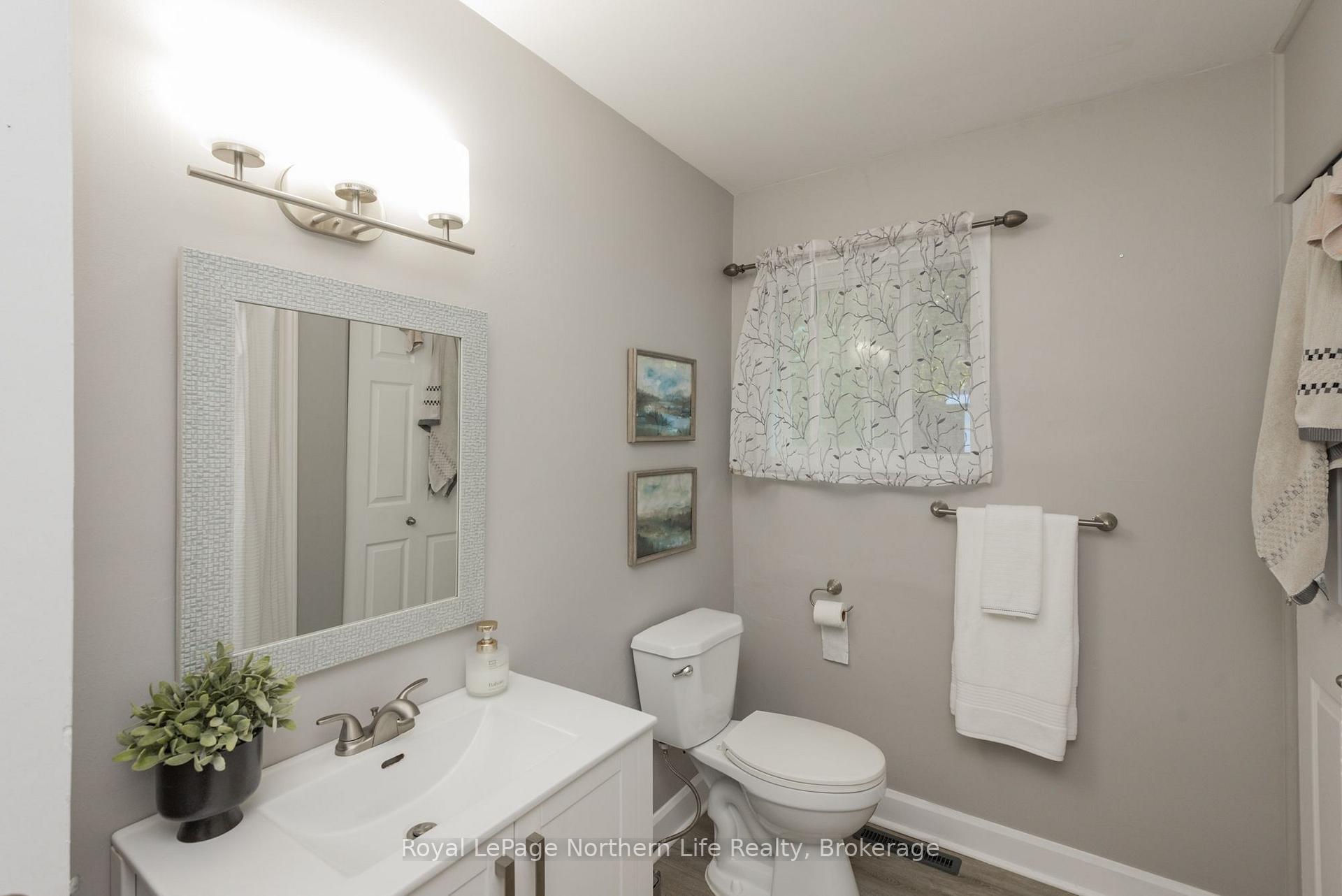 Photo 33 of 263 Wesley Avenue, North Bay, Ferris — HOMEH