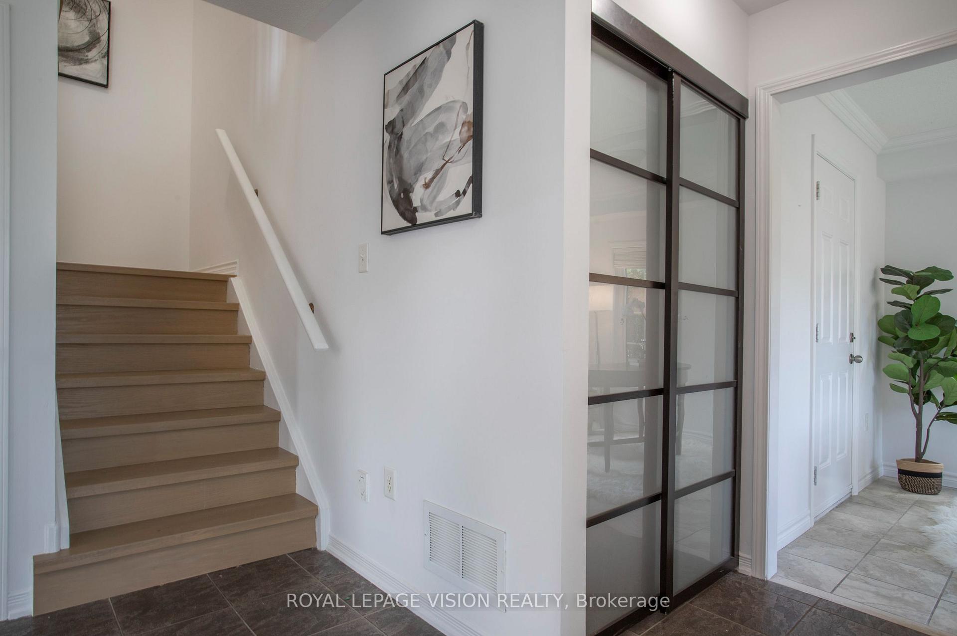 Photo 14 of 2 Laprade Square, Clarington, Bowmanville — HOMEH