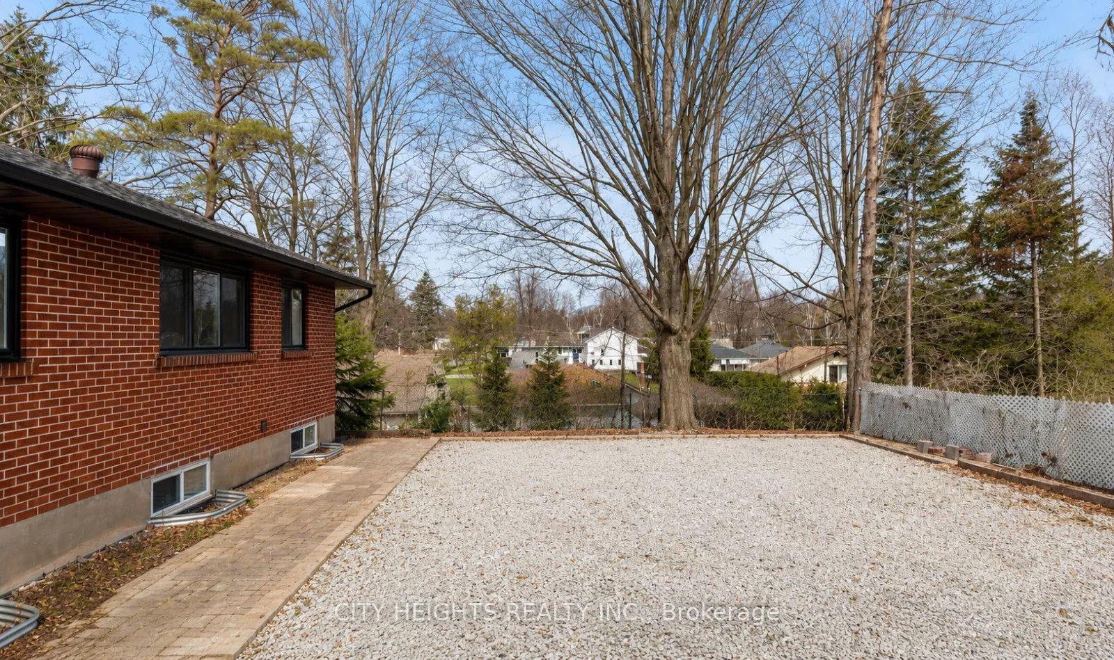 Photo 3 of Unit Upper, 99 Wellington Street E, Barrie, City Centre — HOMEH