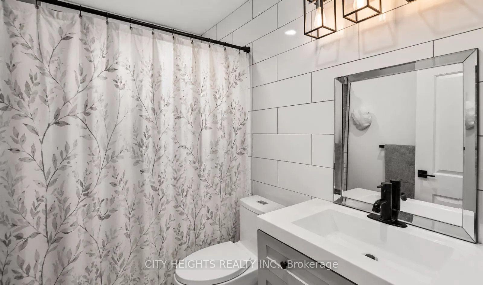 Photo 10 of Unit Upper, 99 Wellington Street E, Barrie, City Centre — HOMEH