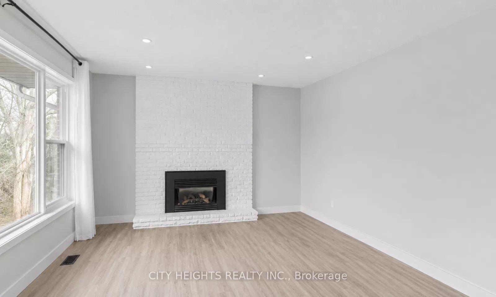 Photo 18 of Unit Upper, 99 Wellington Street E, Barrie, City Centre — HOMEH