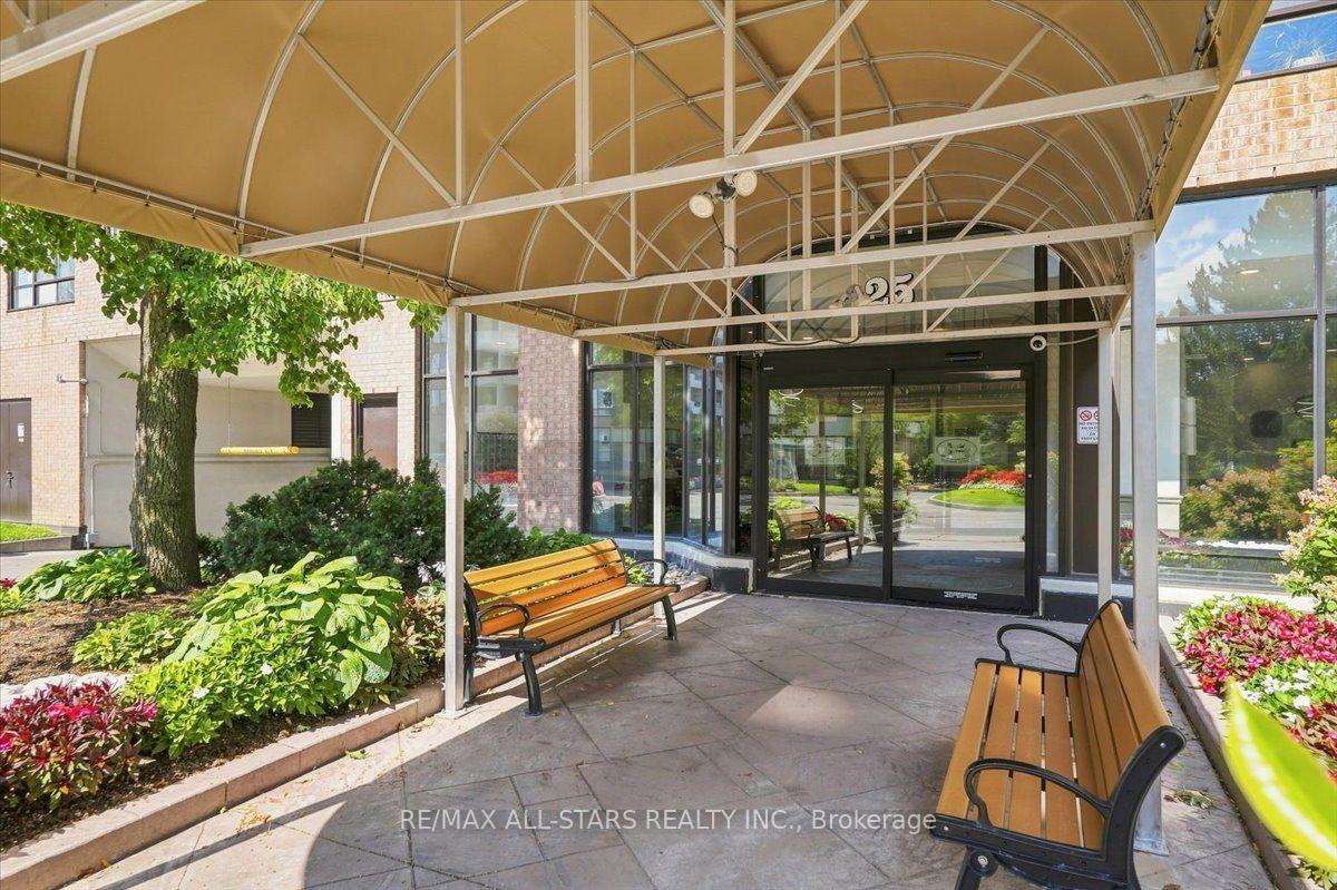 Photo 3 of Unit 528, 25 Austin Drive, Markham, Markville — HOMEH