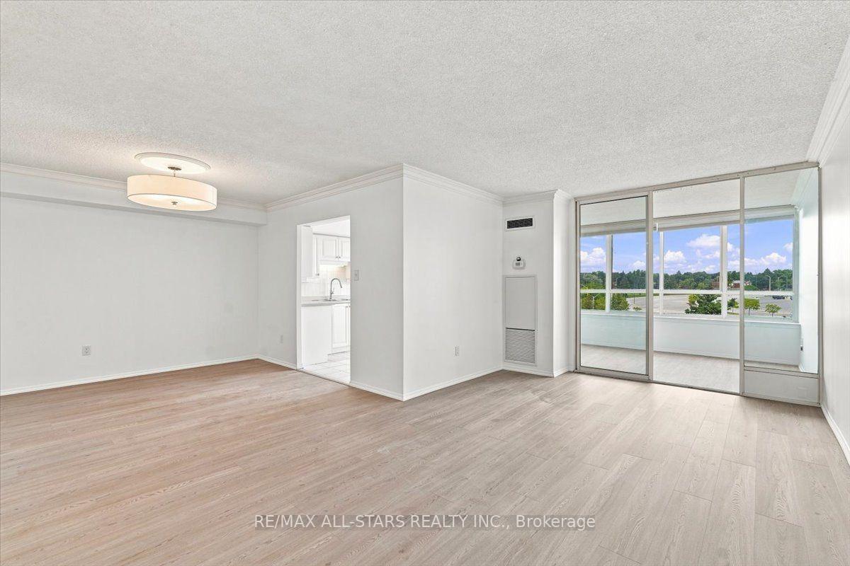 Photo 6 of Unit 528, 25 Austin Drive, Markham, Markville — HOMEH