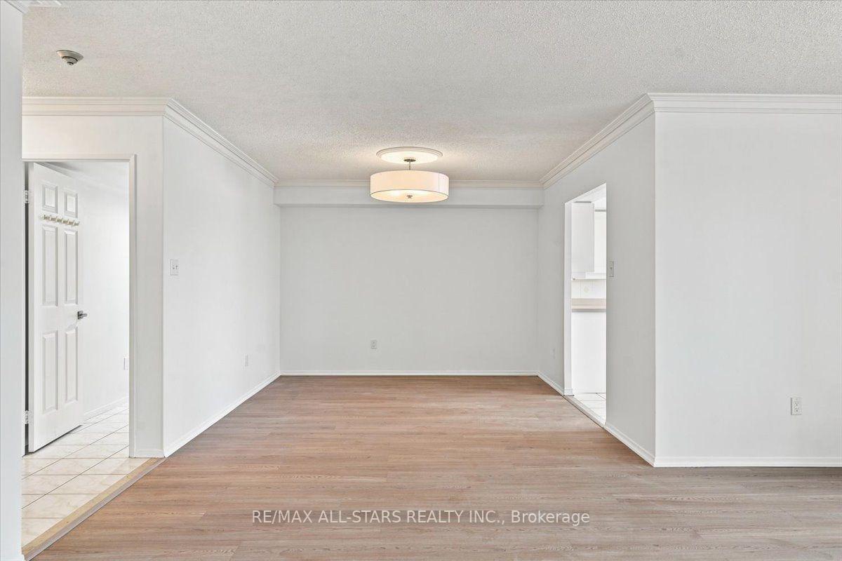 Photo 7 of Unit 528, 25 Austin Drive, Markham, Markville — HOMEH