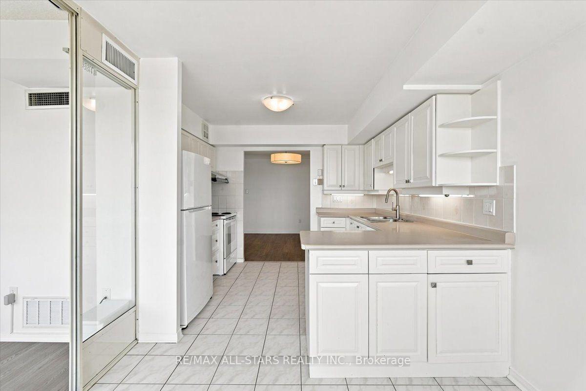 Photo 12 of Unit 528, 25 Austin Drive, Markham, Markville — HOMEH