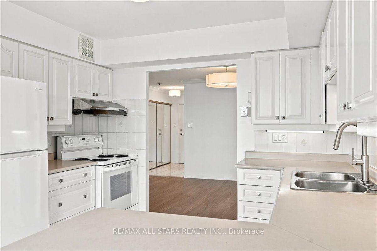 Photo 13 of Unit 528, 25 Austin Drive, Markham, Markville — HOMEH
