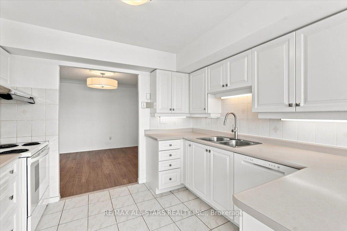 Photo 14 of Unit 528, 25 Austin Drive, Markham, Markville — HOMEH