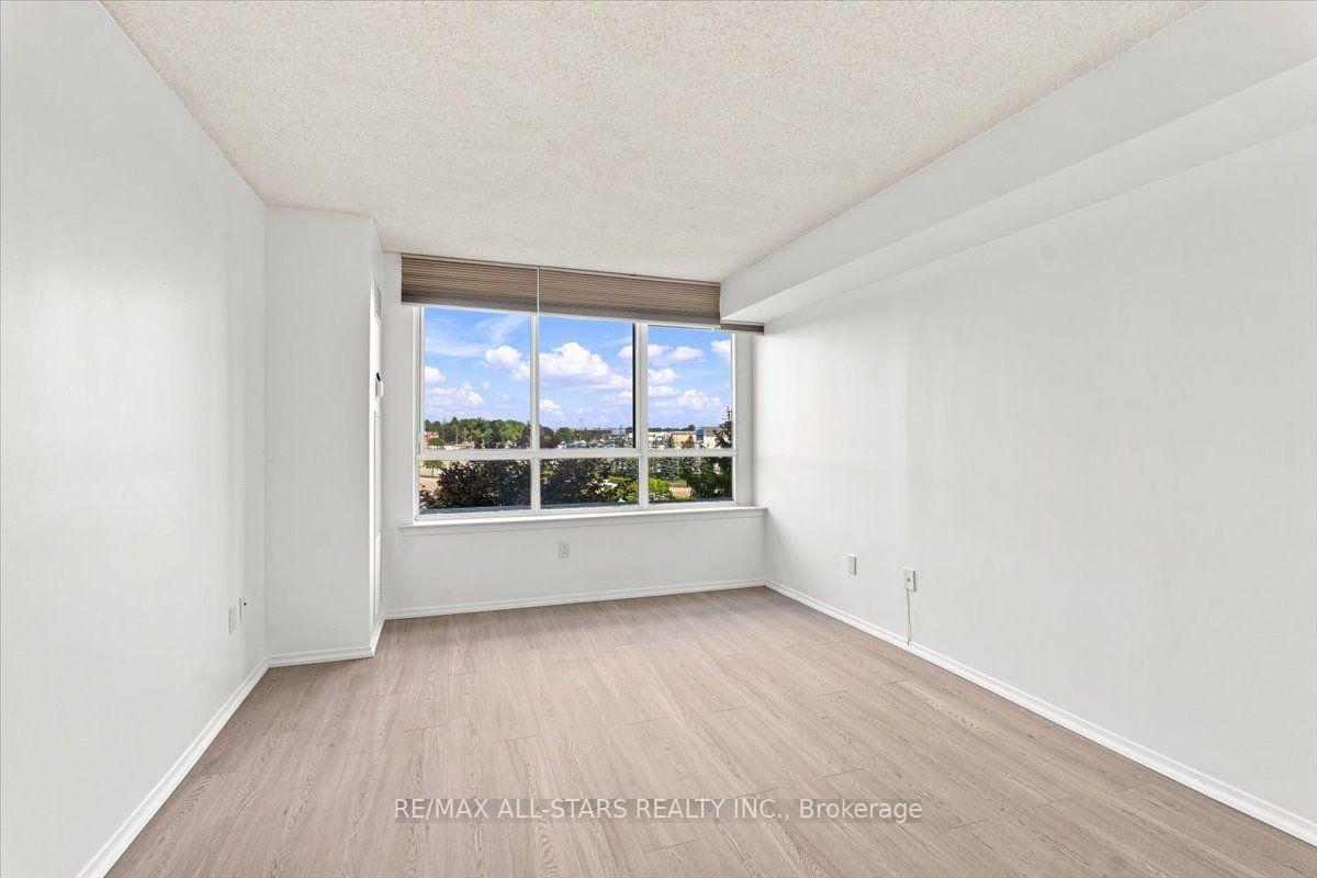 Photo 17 of Unit 528, 25 Austin Drive, Markham, Markville — HOMEH