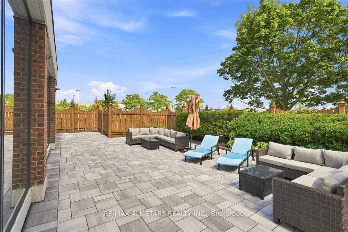 Photo 25 of Unit 528, 25 Austin Drive, Markham, Markville — HOMEH