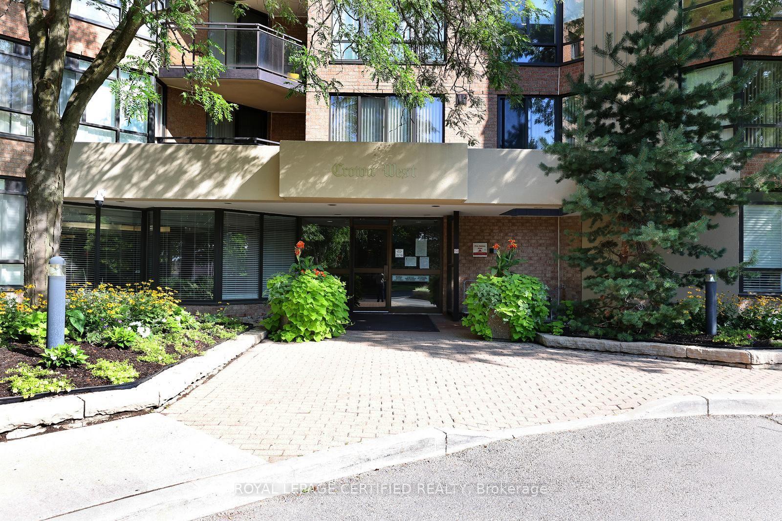 Photo 3 of Unit 312, 20 Cherrytree Drive, Brampton, Fletcher's Creek South — HOMEH