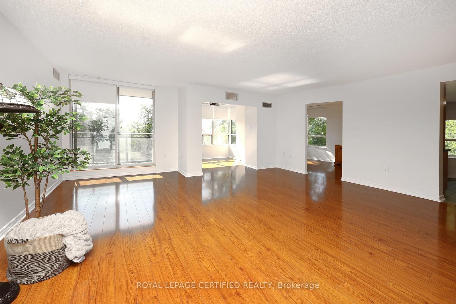 Photo 9 of Unit 312, 20 Cherrytree Drive, Brampton, Fletcher's Creek South — HOMEH