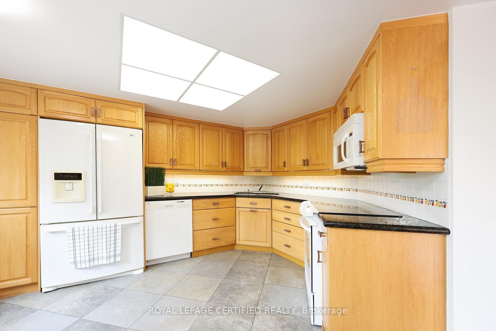 Photo 19 of Unit 312, 20 Cherrytree Drive, Brampton, Fletcher's Creek South — HOMEH