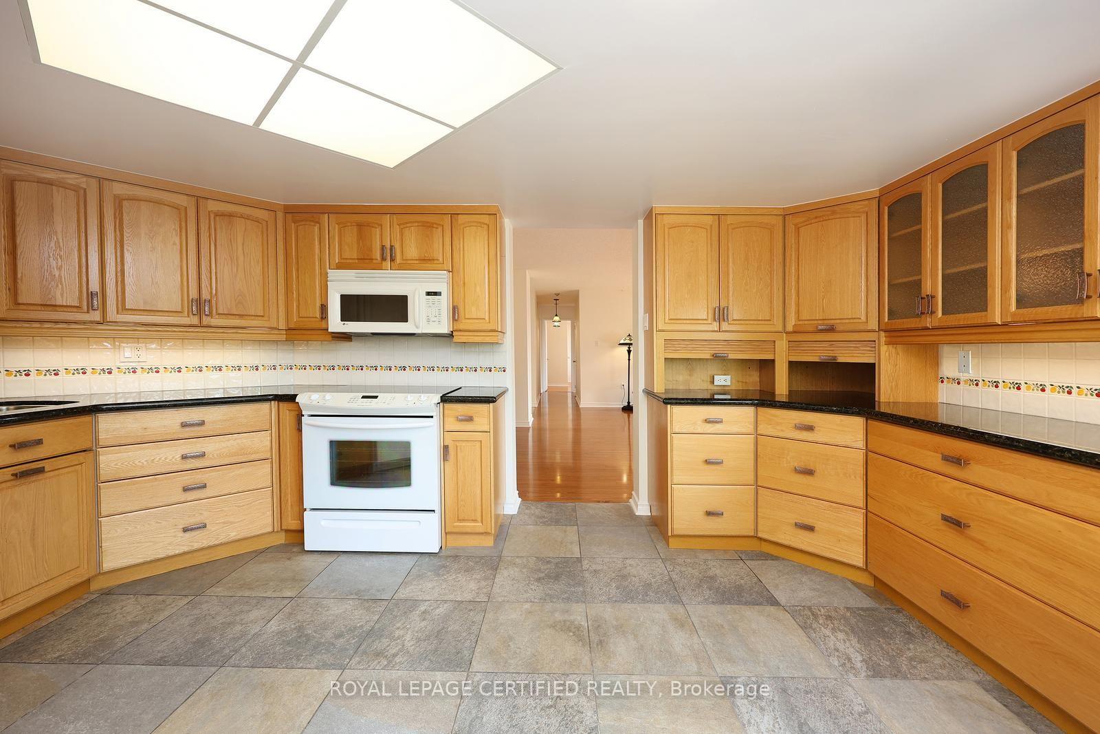 Photo 25 of Unit 312, 20 Cherrytree Drive, Brampton, Fletcher's Creek South — HOMEH