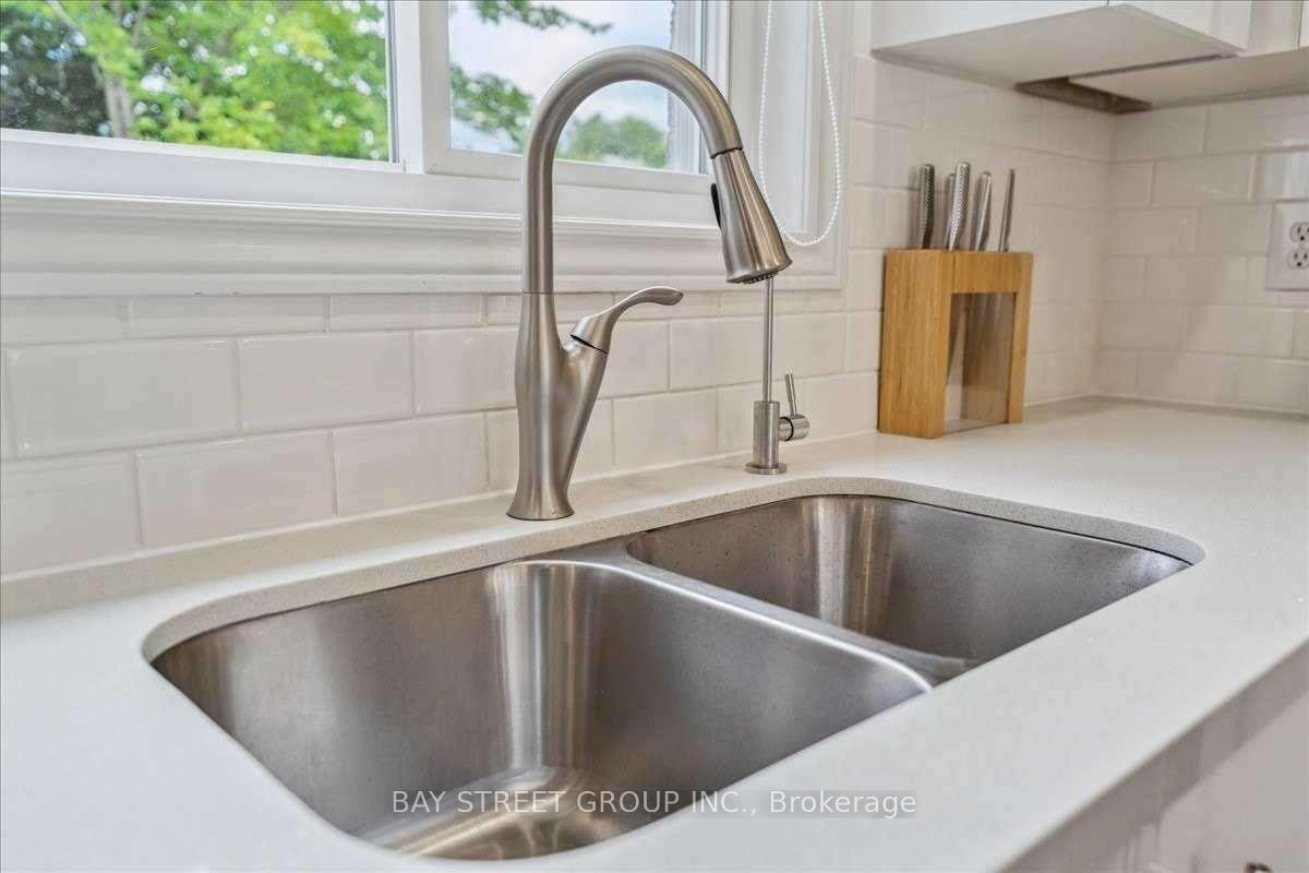 Photo 15 of 62 Summerset Drive, Barrie, Ardagh — HOMEH