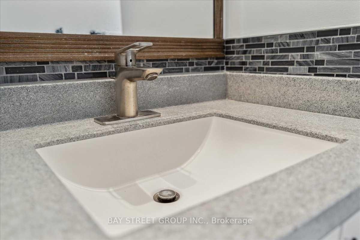 Photo 23 of 62 Summerset Drive, Barrie, Ardagh — HOMEH