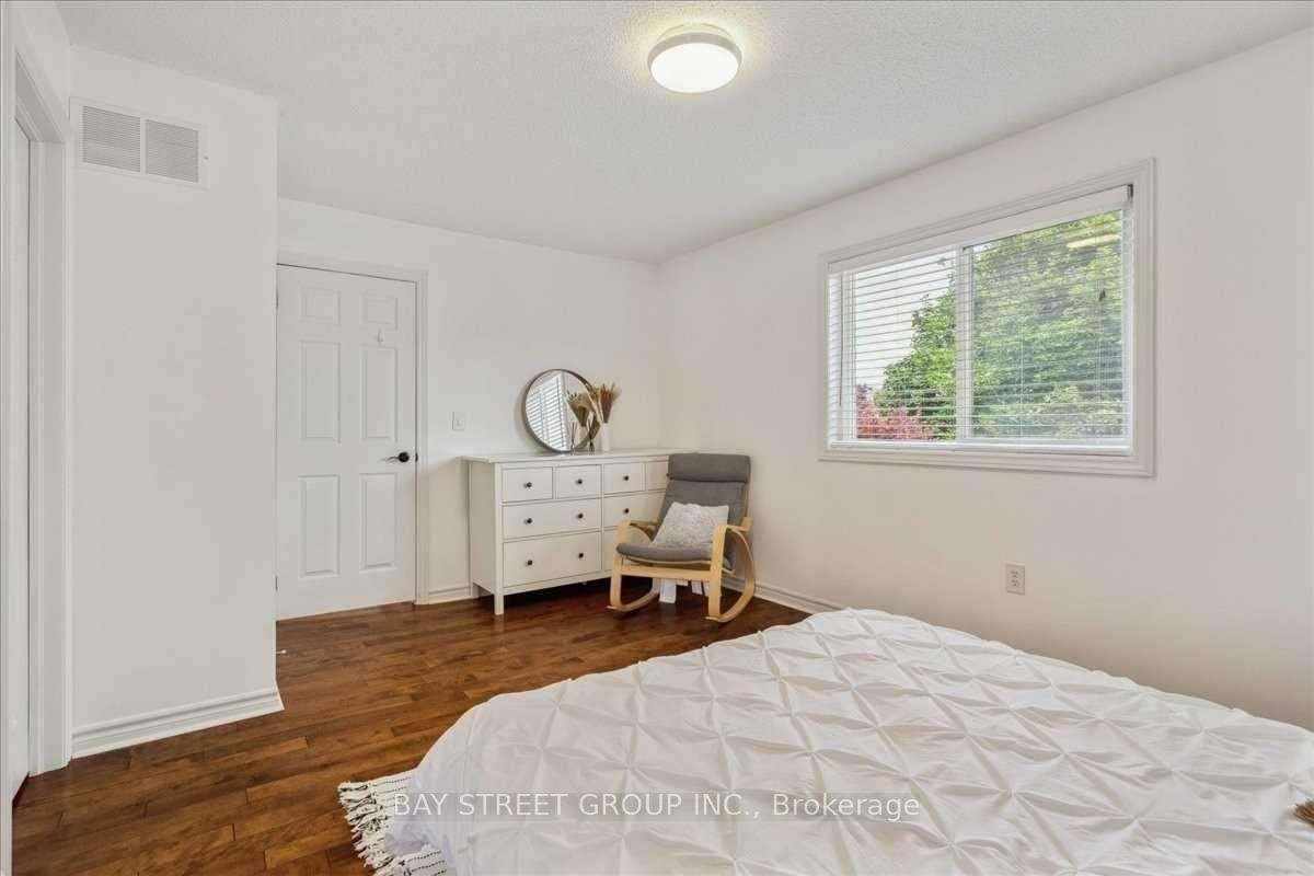 Photo 25 of 62 Summerset Drive, Barrie, Ardagh — HOMEH