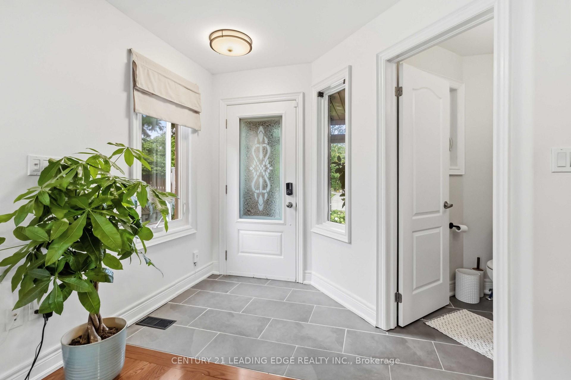 Photo 5 of 6 Birchcliffe Drive, Brampton, Heart Lake East — HOMEH