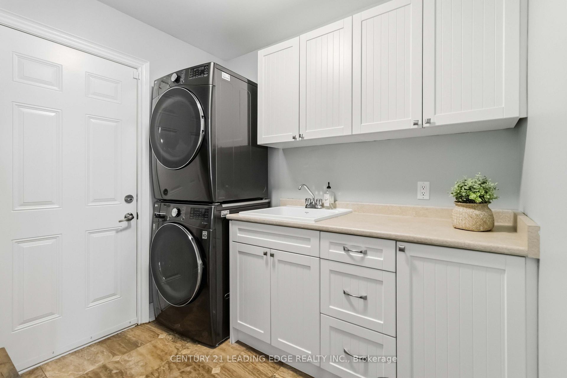 Photo 13 of 6 Birchcliffe Drive, Brampton, Heart Lake East — HOMEH