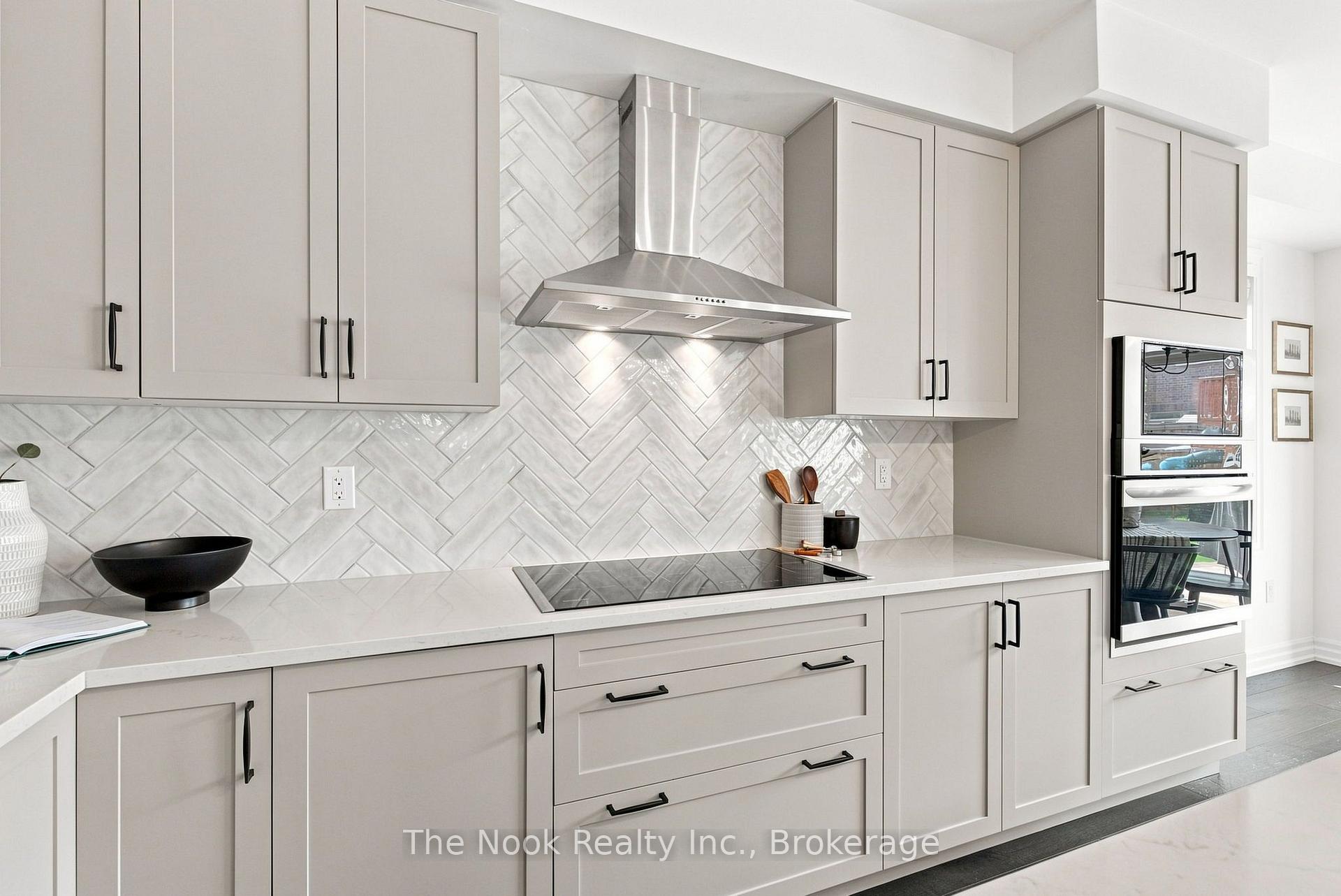 Photo 7 of 100 Woolacott Lane, Clarington, Bowmanville — HOMEH