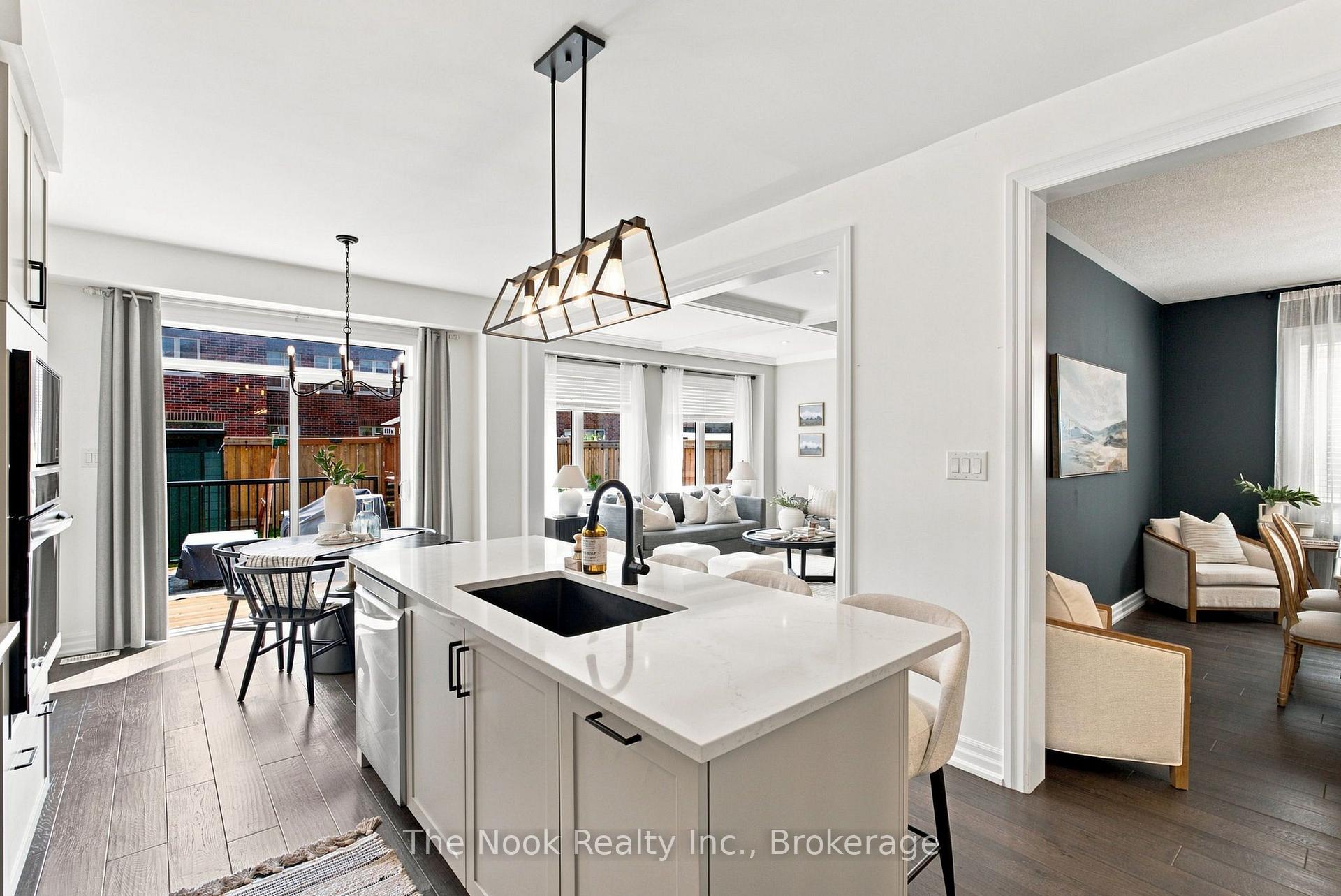 Photo 10 of 100 Woolacott Lane, Clarington, Bowmanville — HOMEH