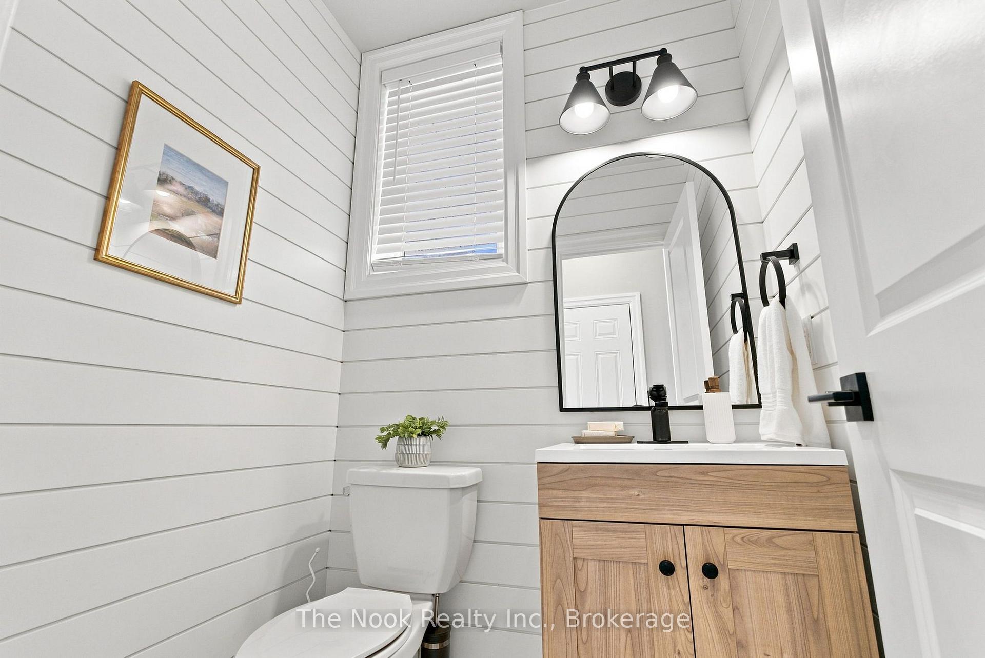 Photo 24 of 100 Woolacott Lane, Clarington, Bowmanville — HOMEH